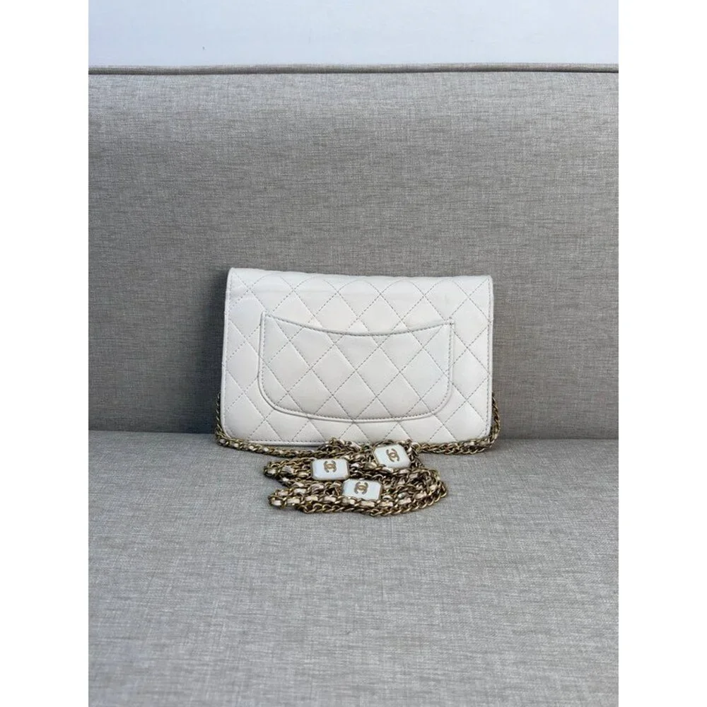 CHANEL cc great—no
